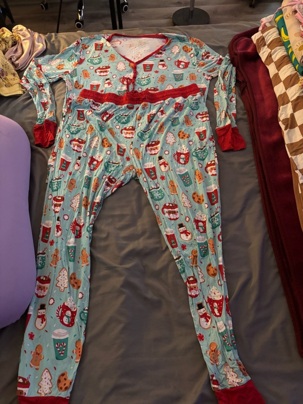 Little Sleepies Red & Light Blue Holiday Print Women's Pajama Set